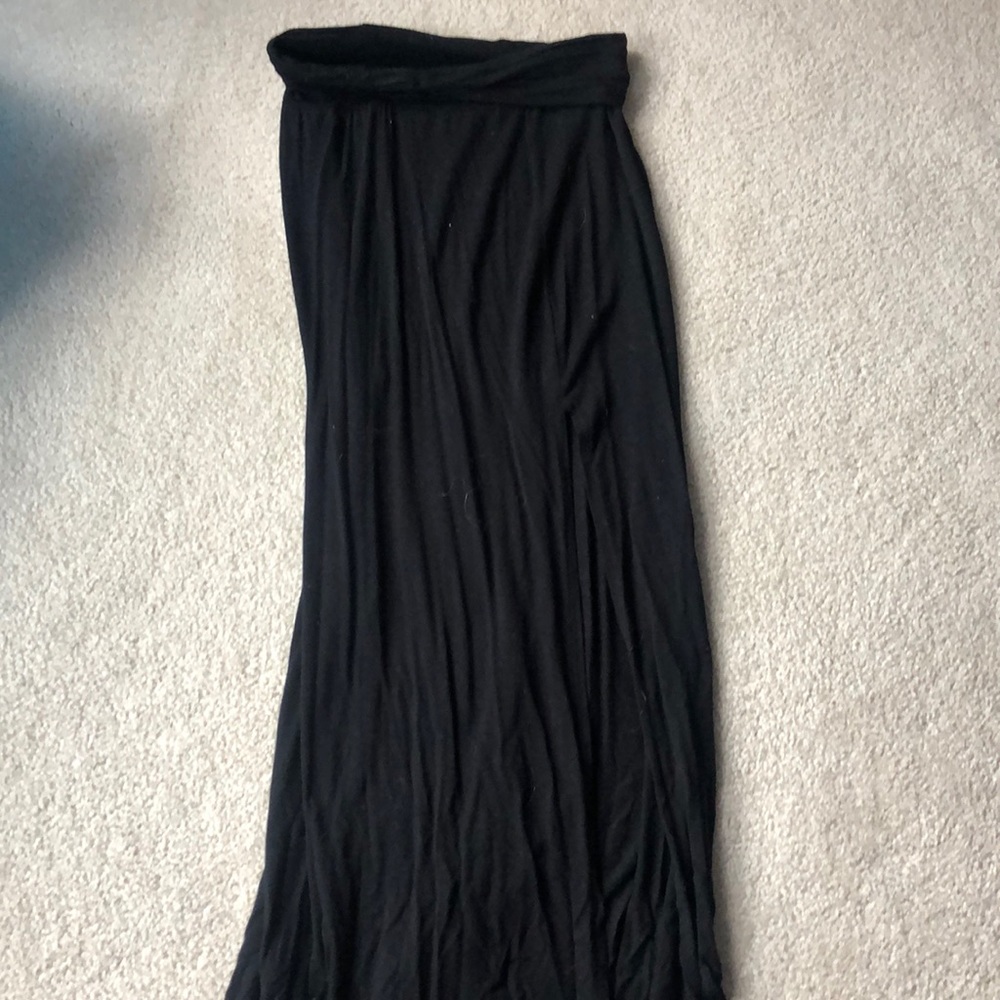 Black max skirt